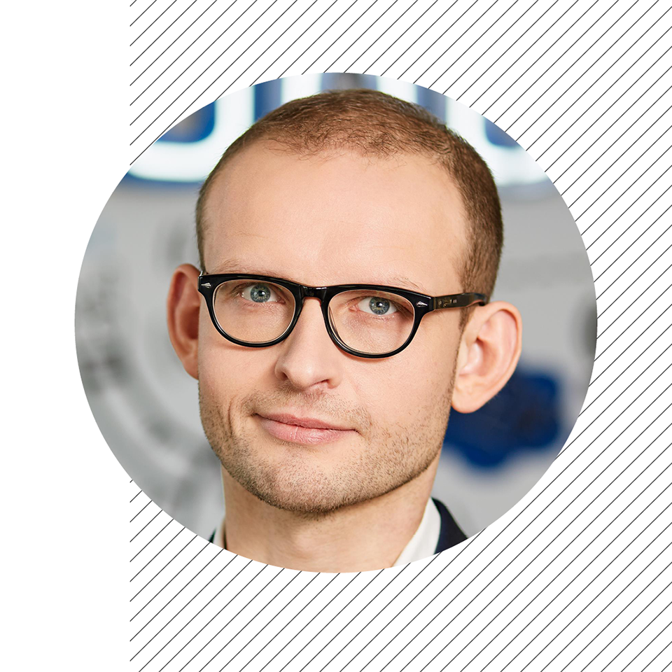 Facebook – czas się zmienić. Rozmowa z Jakubem Turowskim