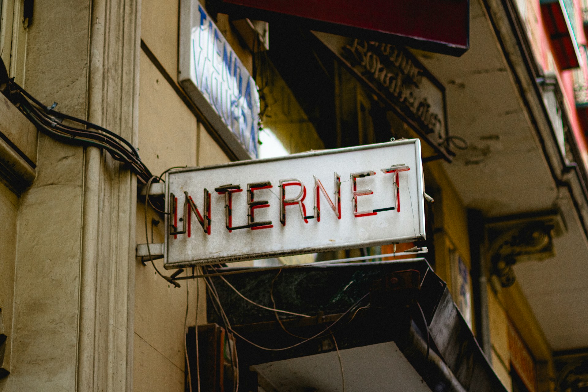 Szyld "internet"