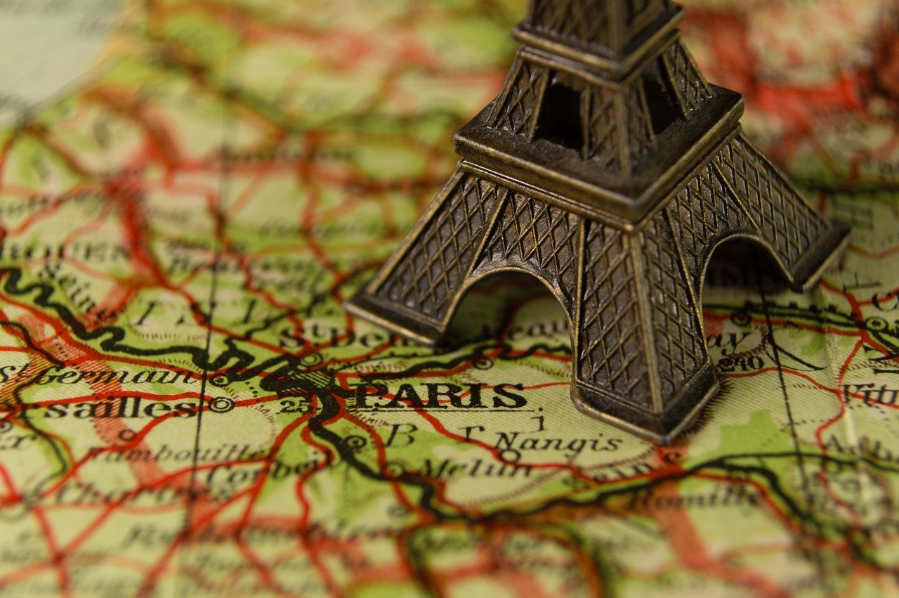 Zdjęcie Wieży Eiffla na mapie Francji