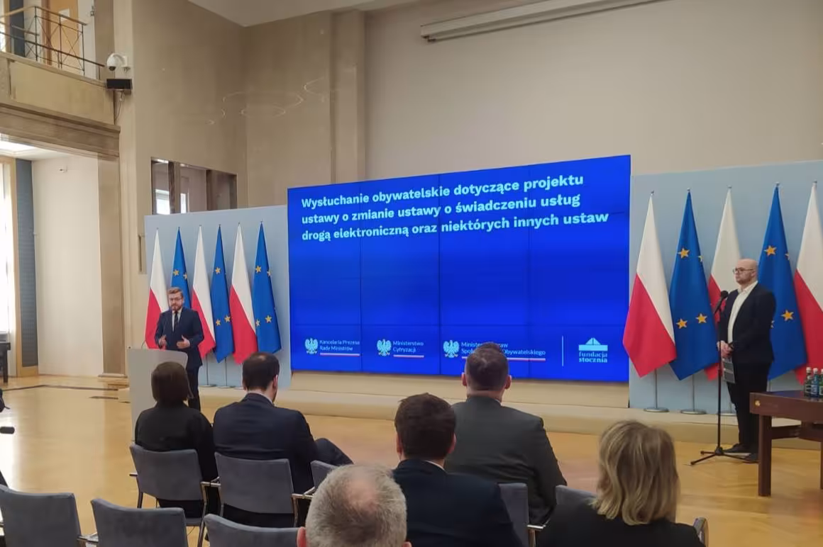 wysłychanie publiczne