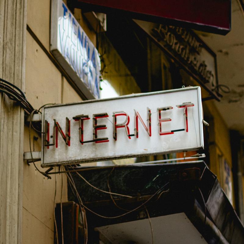 Szyld "internet"